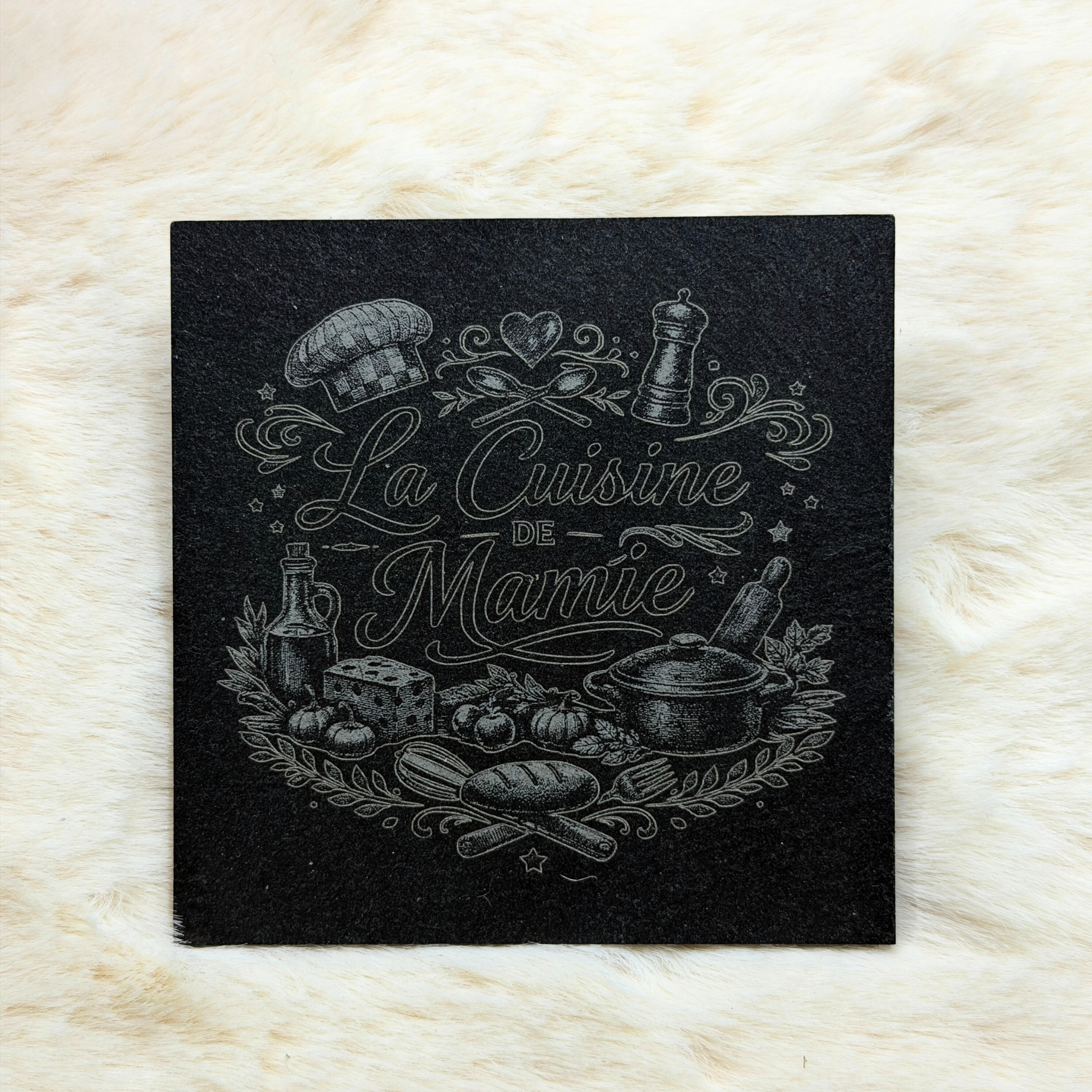 Gravure sur Ardoise Personnalisée – 10 × 10 cm