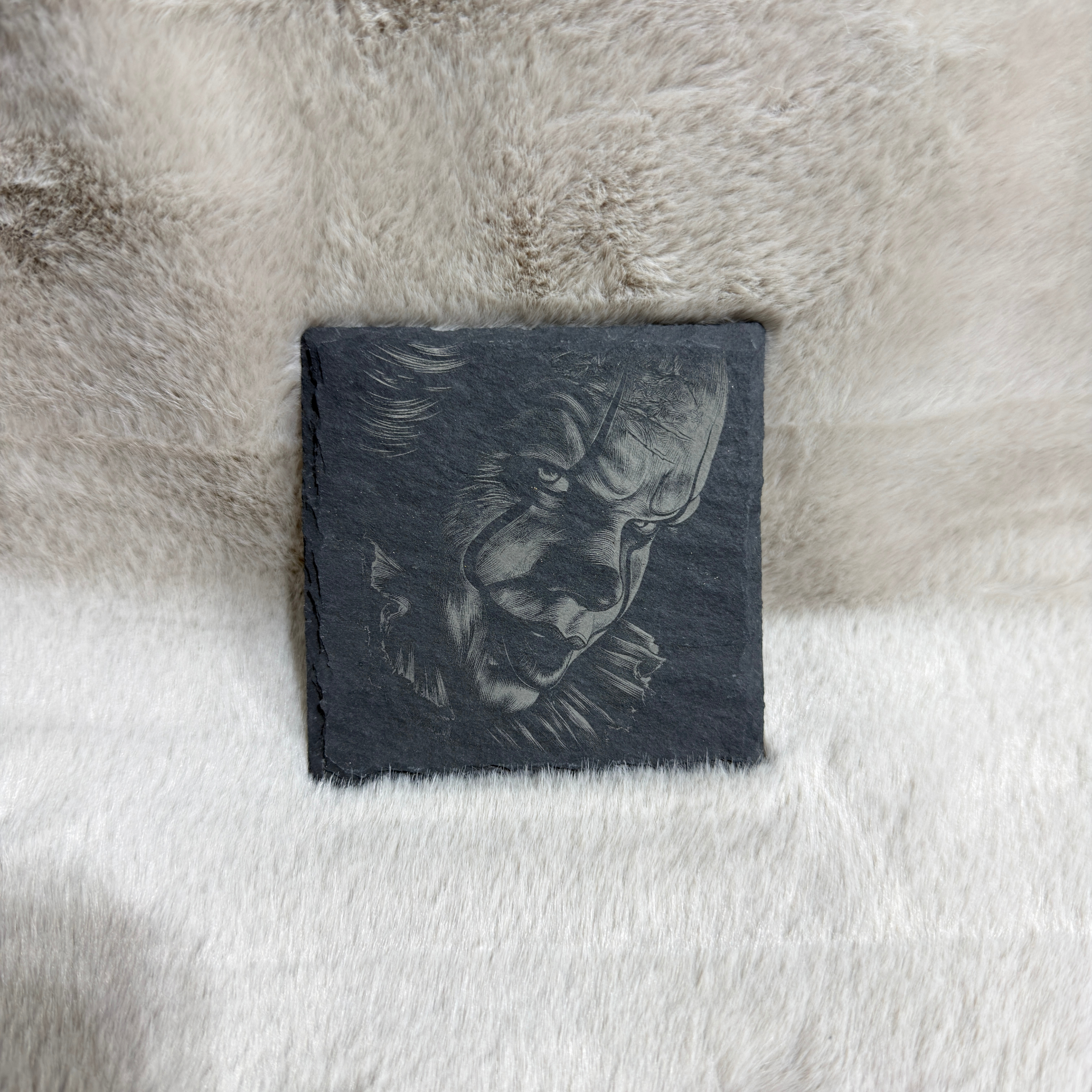 Ça – Gravure sur ardoise sous verre personnalisée