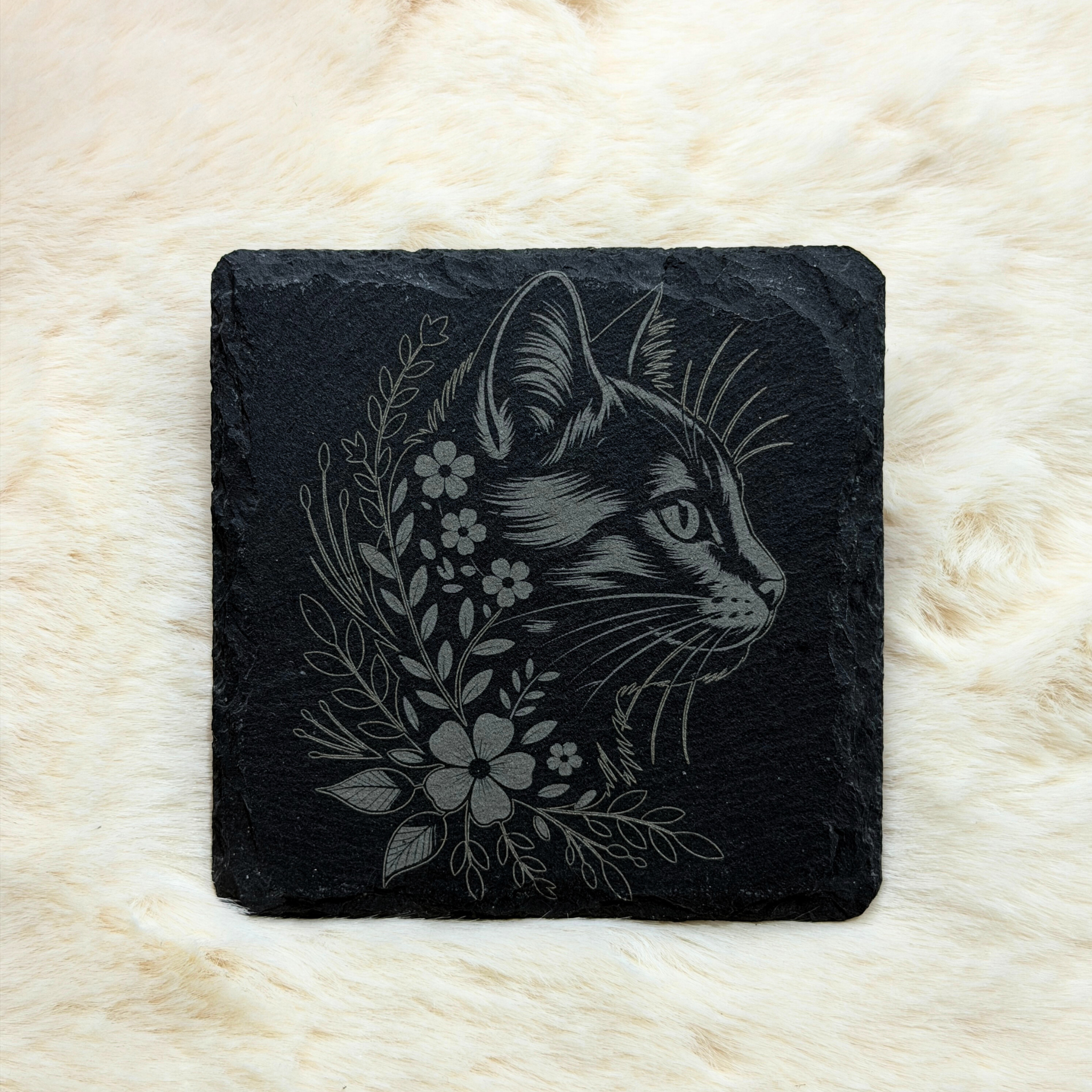 Gravure sur Ardoise Personnalisée – 10 × 10 cm